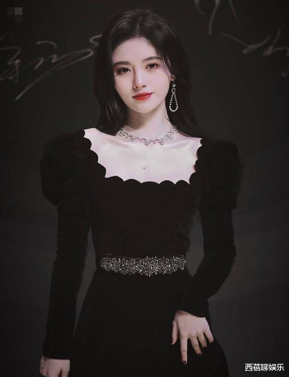 鞠婧祎|知名女艺人解约考公务员，现在法院上班：果然还是“铁饭碗”香