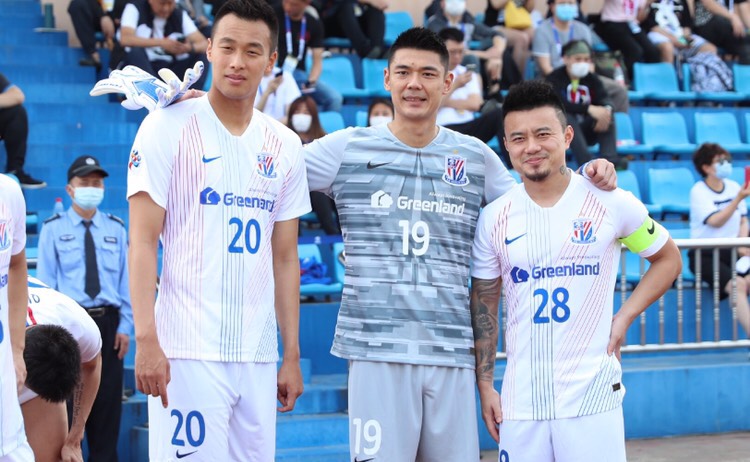 「曹赟定」申花黄金搭档出“矛盾”,曹赟定被吐槽不回防,“恶人”位置不保