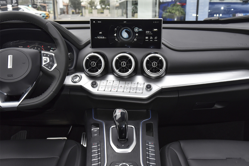 『SUV』档次超60万却不足19万，买不起卡宴选它，配V8声浪，还要啥汉兰达