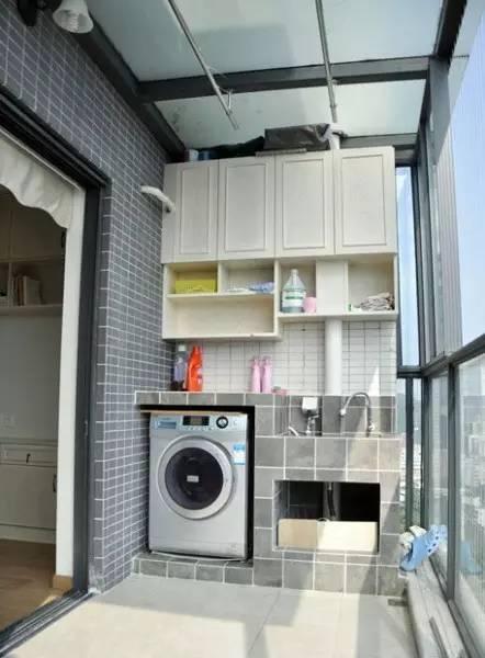 ：头一次见阳台能改装成榻榻米，太好看了，朋友快踏破门槛来做客！