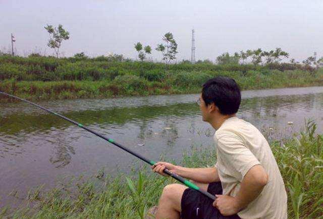 『』和新手一起去钓鱼，被鄙视了，最后打脸打的啪啪响！