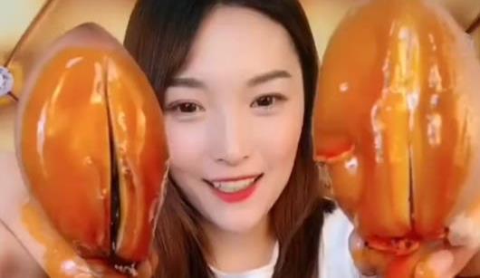 白萝卜|渔民和吃播，动不动就章鱼爆头，连墨汁都吃，真的无毒那么好吃吗