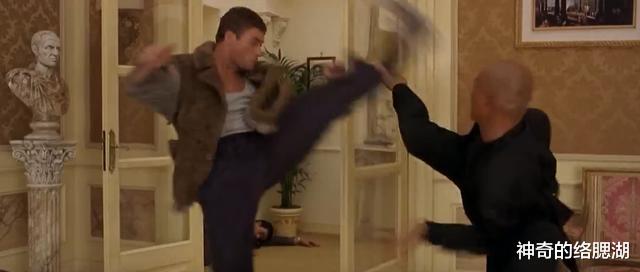 徐克▲1997年,徐克、吴宇森在好莱坞展开票房大战,结果成绩相差1亿