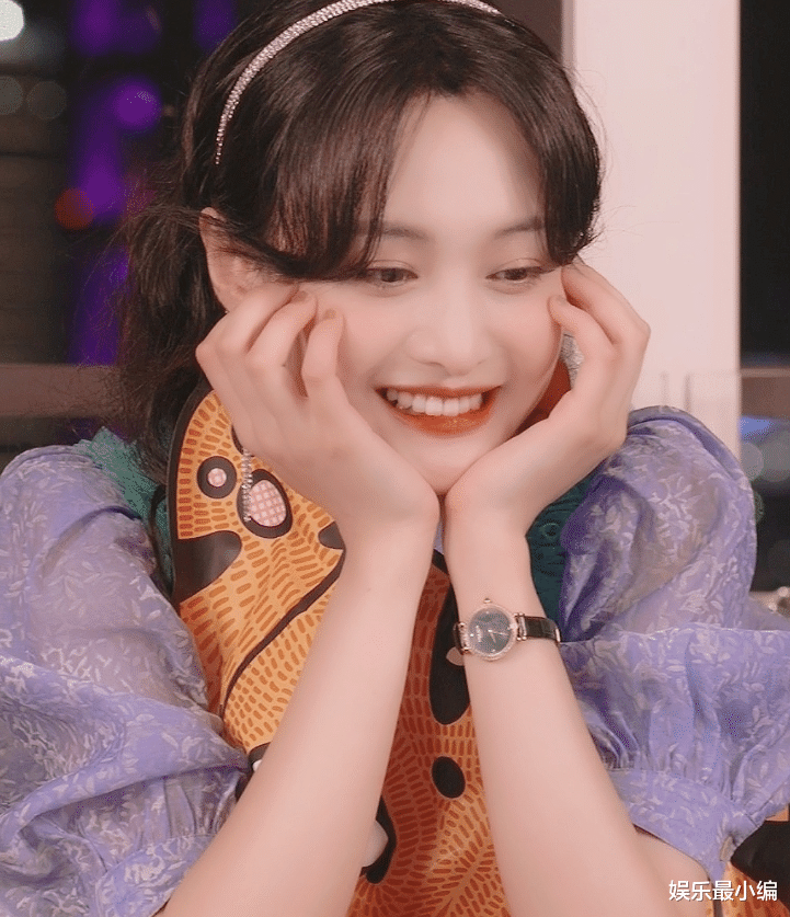 郑爽|网红和明星的壁垒有多厚？郑爽和网红合体直播，区别全在表情上了