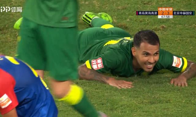 韦世豪|中超现令人失望1幕：当红新星赛后垂头丧气离场，信心快踢没了？