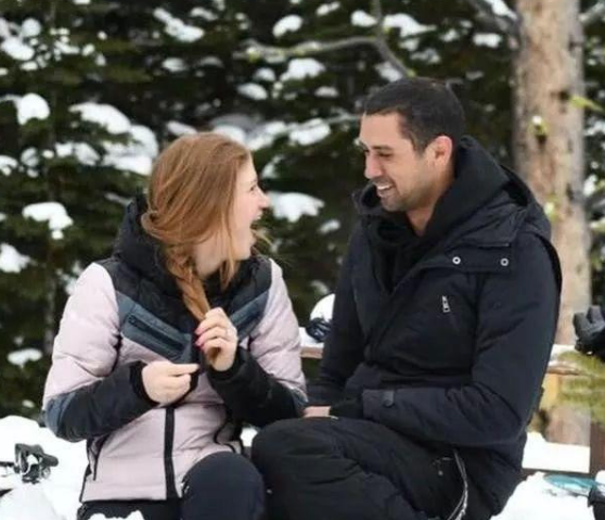 杭州|比尔盖茨全家旅游，大女儿的穿着引热议：这才是最高级的“炫富”