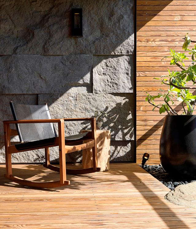 |家有外阳台还嫌不够,“偷”空间向内扩1米多,如今面积直接翻倍