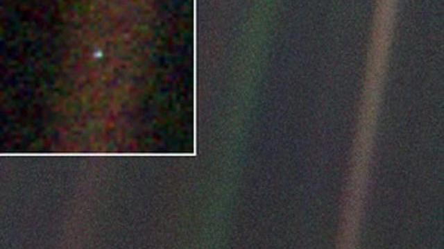 月球■站在地球之外,地球是那么让人恐惧的存在,令人不寒而栗