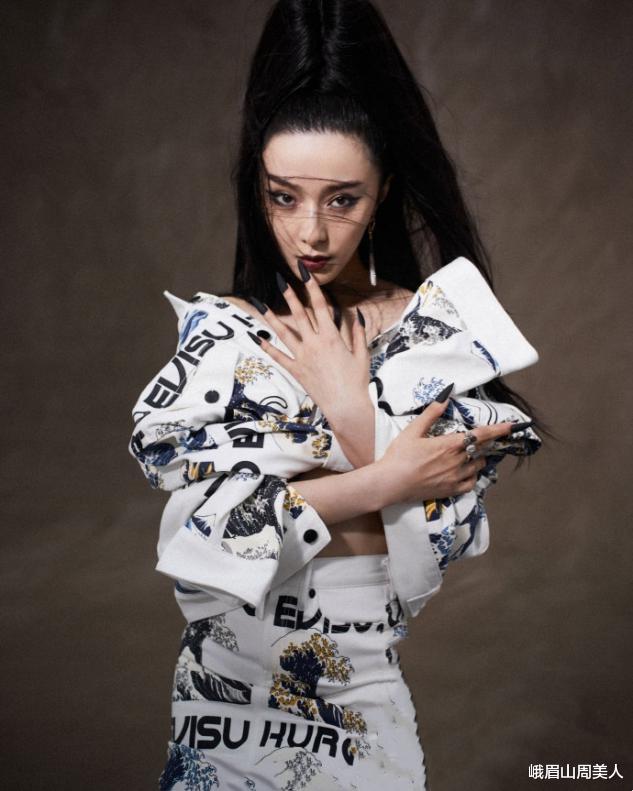 范冰冰|?范冰冰为复出也是拼了！画烟熏妆扎高马尾太撩人，气场简直无敌