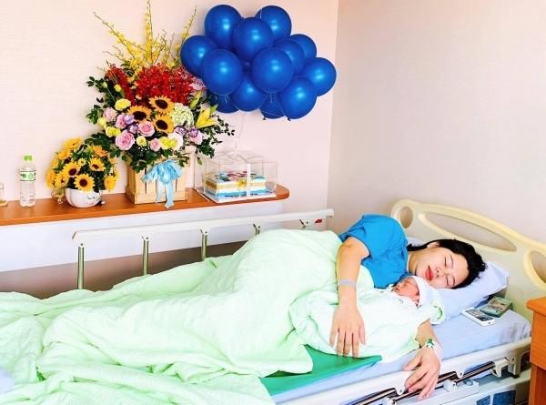 睹图|女子嫁男邻居6年生了4个娃，不是怀孕就在赶往生娃的路上