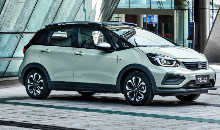 本田飞度|骂声越大卖的越好，飞度成功上位，7天甩1.6万台，顶红旗一个月