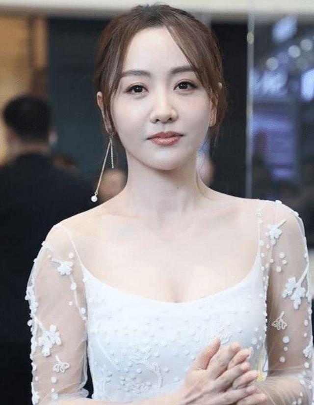 「杨蓉」她被称“最懒”明星,休息半年导演都难请她,却没人说她耍大牌
