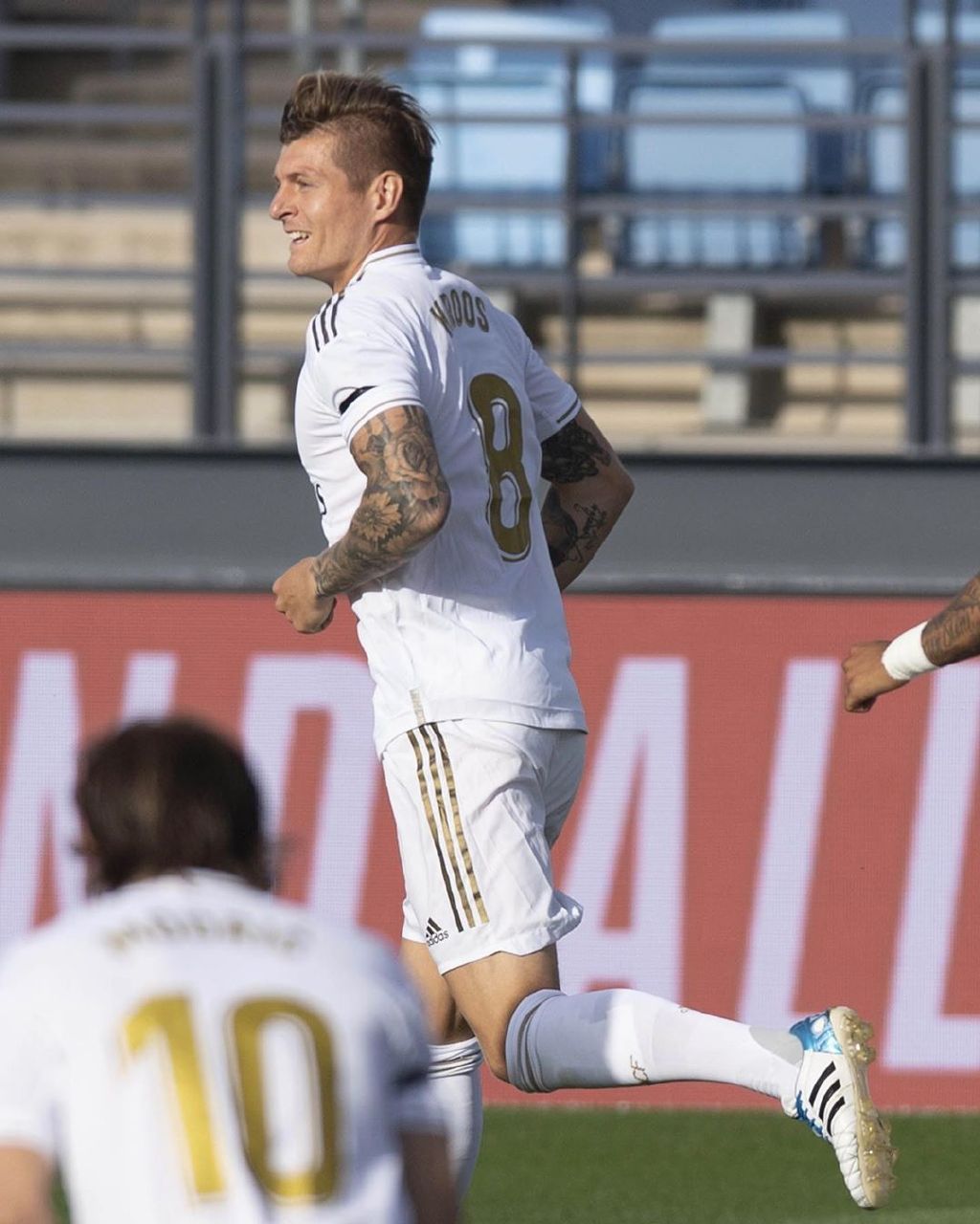 「皇家马德里」西甲迎来强强对话，皇马剑指3分紧追巴萨！这场大战值得熬夜！