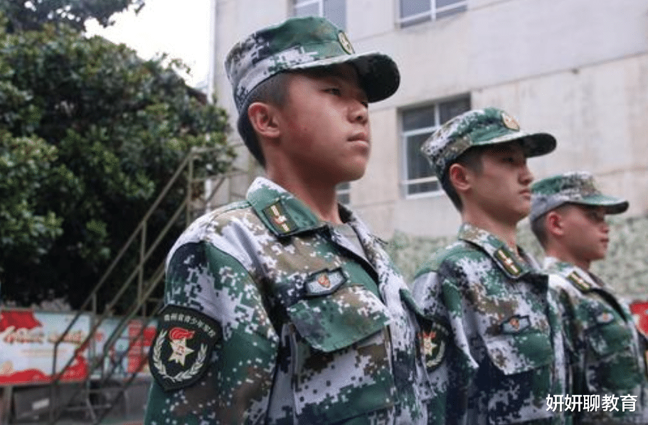 大学|学生没钱没背景,这4个专业容易端上“铁饭碗”,本科专科均可