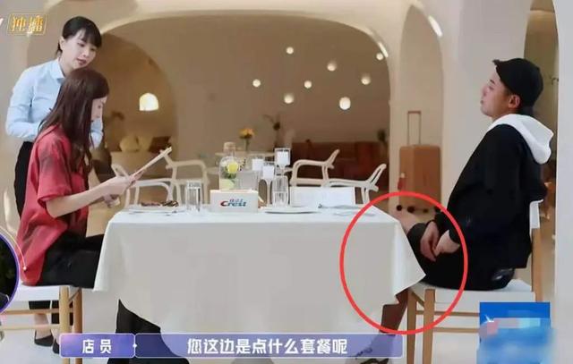 金晨|世界冠军约会女明星“翻车”，因为一顿饭上了热搜