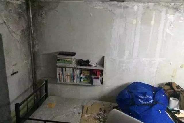 宿舍|大学宿舍中的“丐中丐”，学生：我们是来修行的吗？