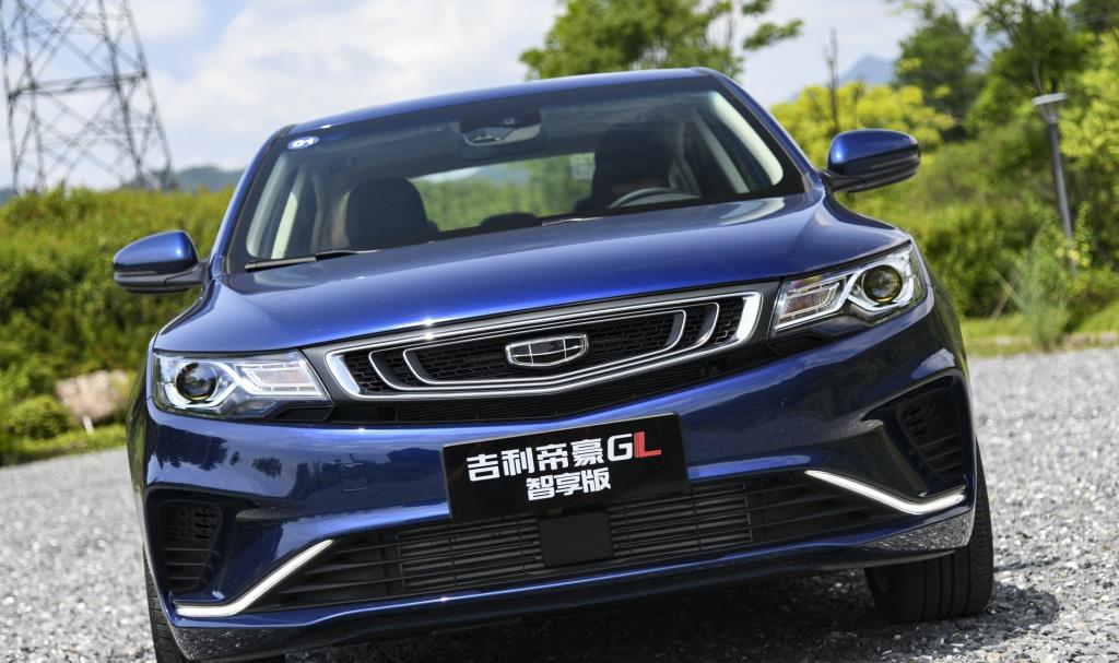 吉利帝豪gl▲花8.4万买了辆吉利帝豪GL，行驶2200公里后，车主终于说了句实话