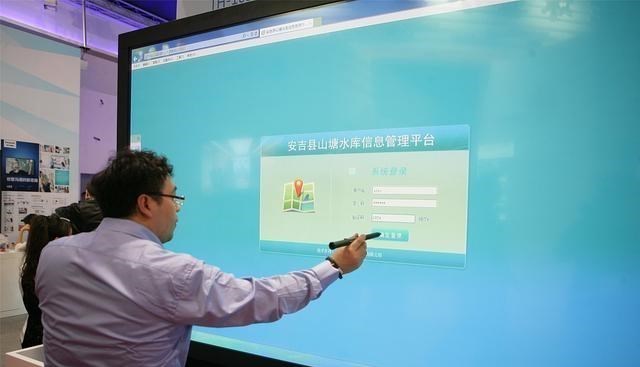 高校|各地高校陆续撤销这5个专业，就业率低，学生很难找到工作！