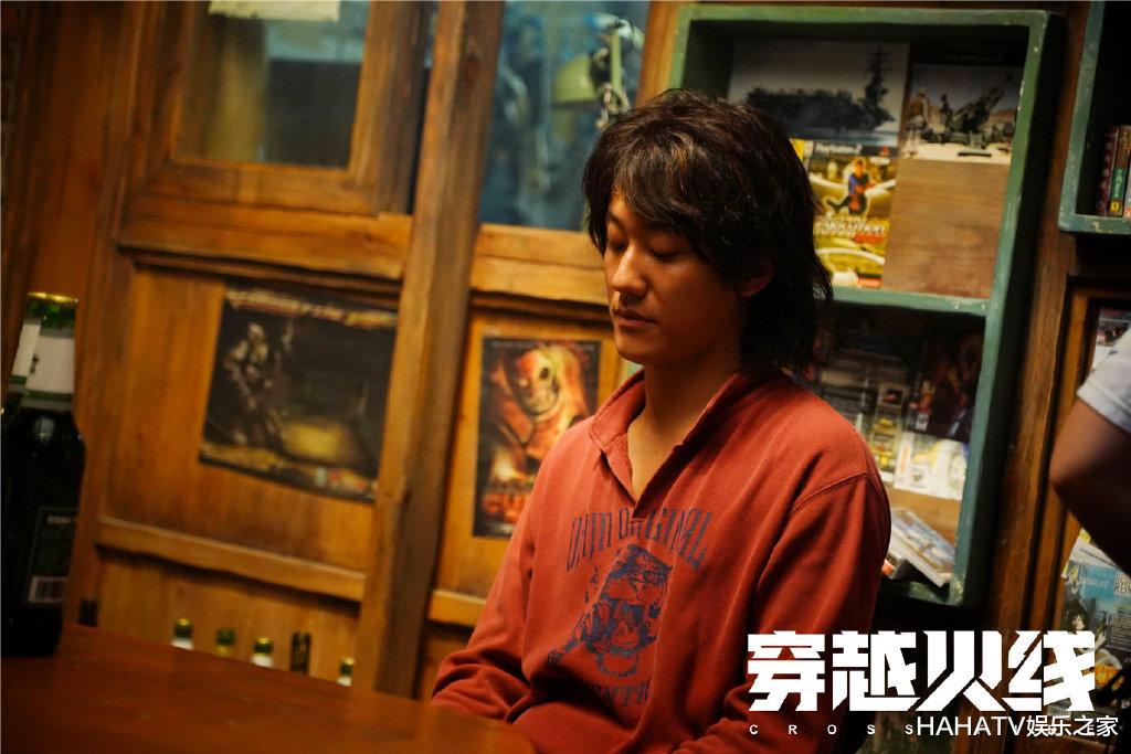 许薇|穿越火线：肖枫终于出现，被困在游戏里无限循环，11年都没能通关