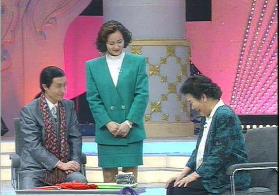 赵丽蓉|2000年,赵丽蓉临终留下遗言,“义子”巩汉林守灵后永远离开春晚