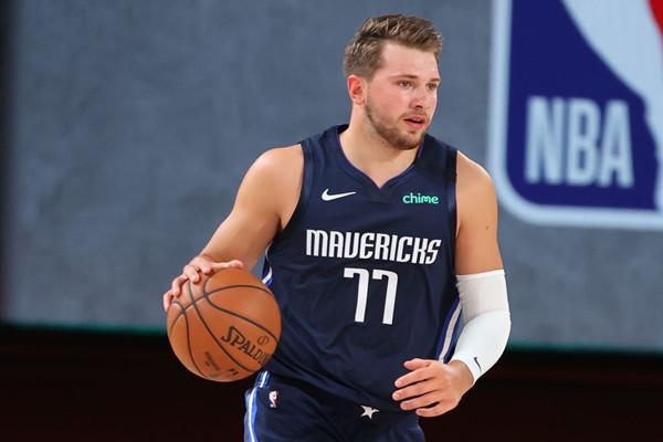 台风|里弗斯谈独行侠：不会忽视有联盟前五球员的球队