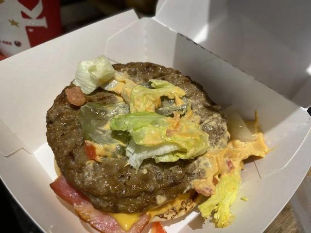 和牛|亲身经历告诉你：千万不要尝试肯德基新品「星级和牛堡」！