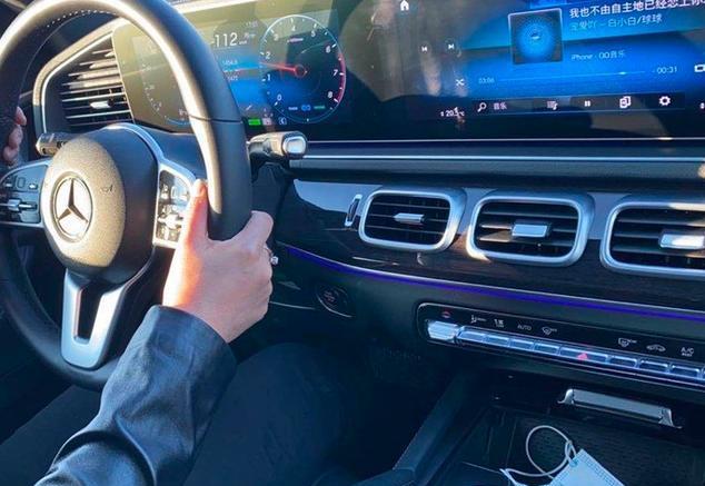 「奔驰GLS」103.8万提了辆奔驰GLS 450动感版,才开2个月,车主感慨:四个字