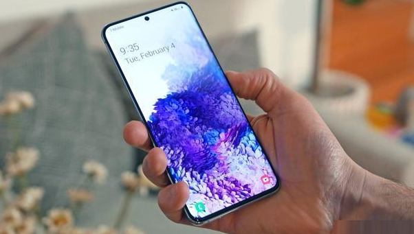 『iqoo neo』同为12GB+128GB，还都支持骁龙865，价格却有天壤之别