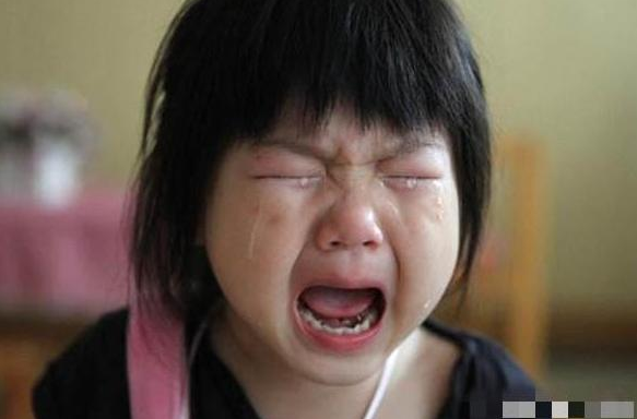 二胎|蒋勤勤43岁生二胎，产后与丈夫合照像两代人，网友：没有必要