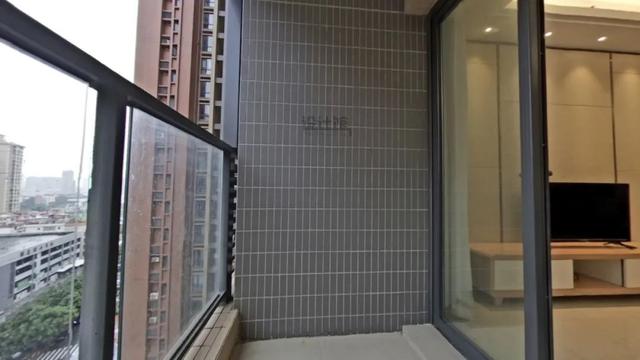 老年小妙招|阳台有必要装柜吗？老婆要装、老公不让，听设计师分析一下吧！