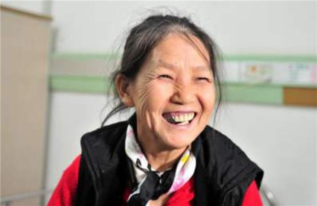 臆说古史|拾荒妈妈张菲：为抚养30多名弃婴终身未嫁，过半“儿女”成白眼狼