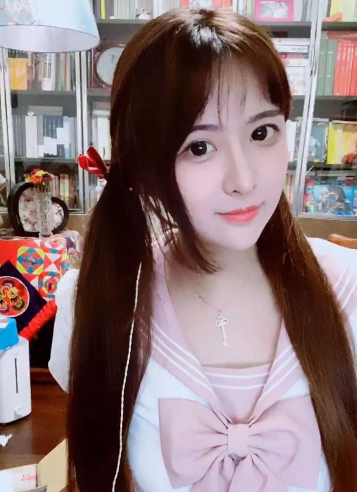 女主播|土豪打赏百万礼物，女主播退圈奔现被抛弃，回归人气不再