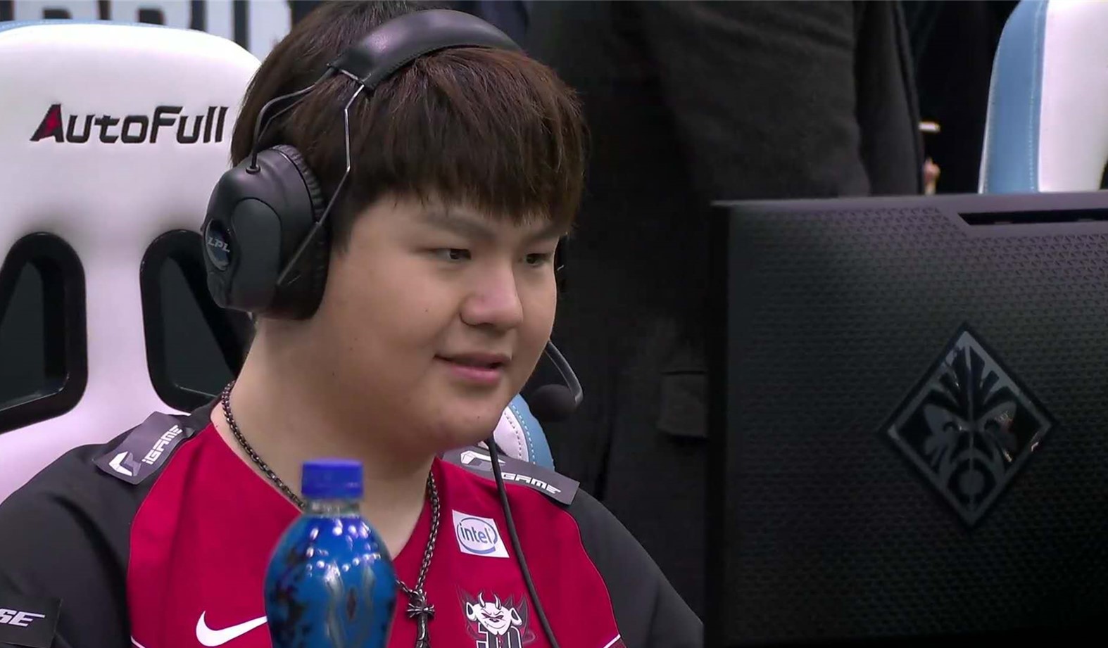 zoom■LPL最新身价榜,JKL降到第五,shy哥被Zoom超越,第一无人撼动