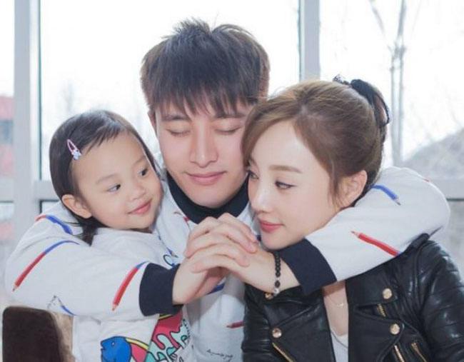 贾乃亮|大爆料！贾乃亮和乔欣恋情被曝出？引来网友们热议