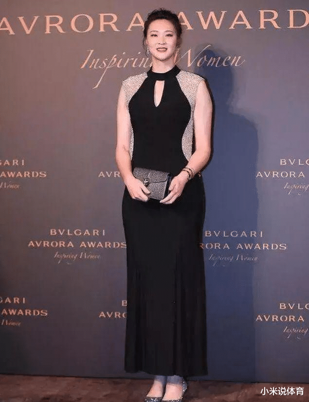 『女排』曾任女排队长，颜值担当，退役后嫁军医老公，因心脏手术九死一生