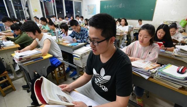 教育厅|2020年高考,这4个省的复读生超15万,教育厅终于出手!