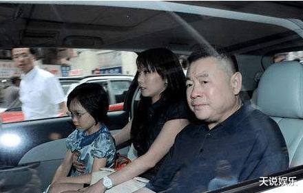 [刘銮雄]巨富刘銮雄66岁换肾，奖励37岁妻子500亿，生三胎再送24套房