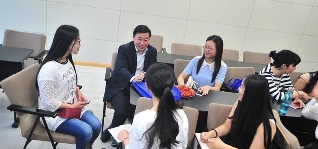 大学|大学“最辛苦”的3个专业，一个比一个心酸，但薪资待遇让人羡慕