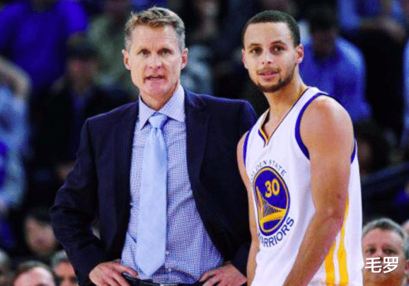 美国队▲美国10万人离开,又发生争议事件,NBA8冠王质问:美国到底怎么了