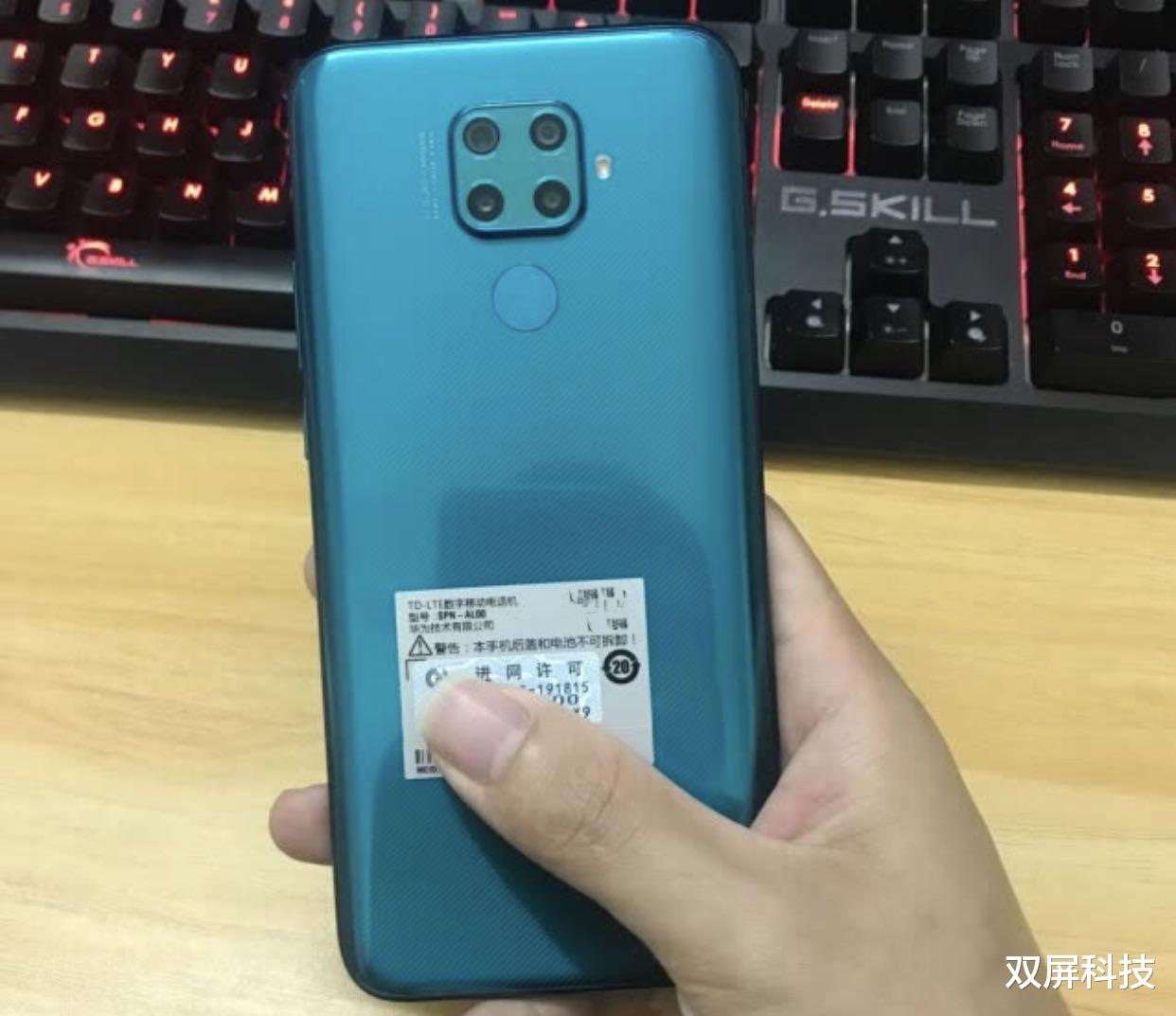 华为■华为千元机别乱买，7nm芯片+AI四摄，用起来就像高端机！