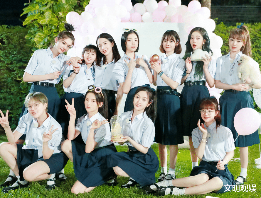 c位■火箭少女解散倒计时，告别单曲正式上线，海报C位让人深思