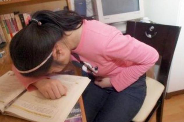 ：央视多次曝光“夺命杯”，内含有害物质，热水进两秒后变成毒水