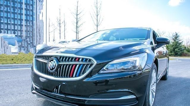 君越：跌4万后红了，销量暴涨7倍，长5米比奥迪A6L气派，懂它的不屑迈腾