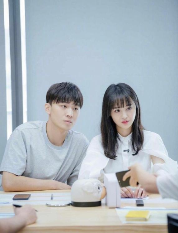 张恒|郑爽不再沉默，首次回应“代孕”龙凤胎，反被张恒一把扯下遮羞布