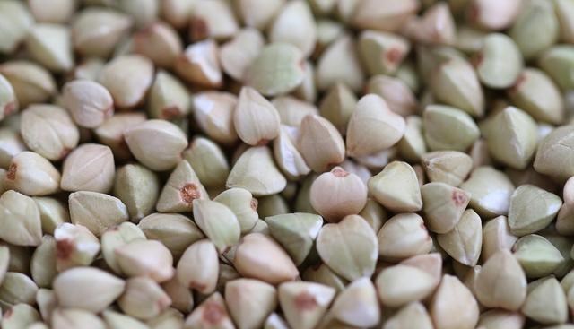 血糖|提醒:2种“升糖王”,再爱吃也别碰,否则打再多胰岛素也没用