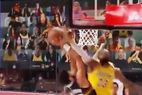 默里|张卫平：詹姆斯封盖默里打手了（动图分析）