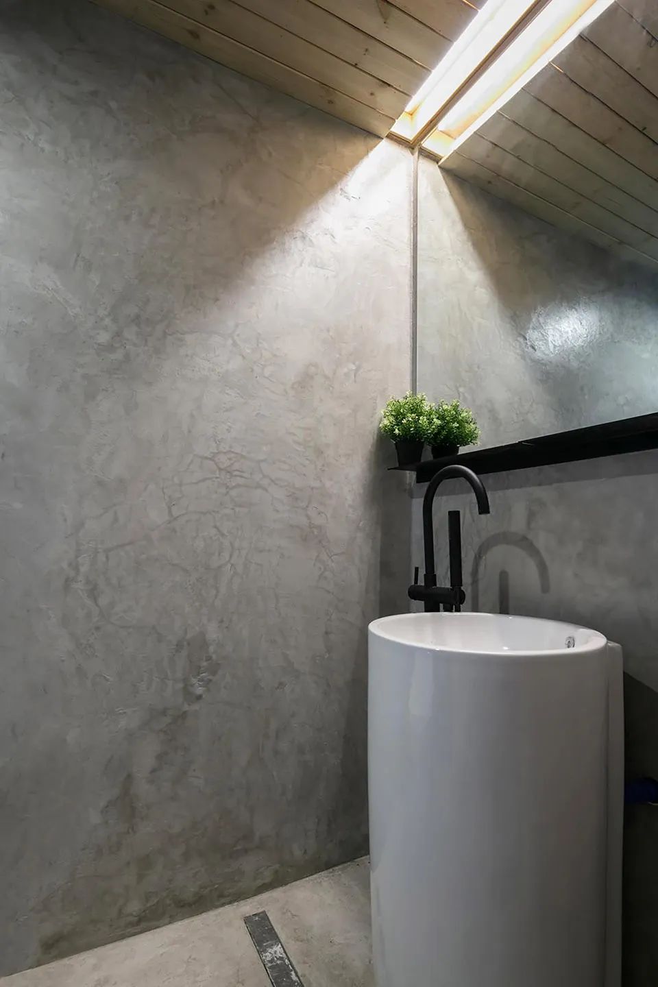 []130平的新房大胆装修，客厅不要电视墙，承载着女主人的瑜伽梦