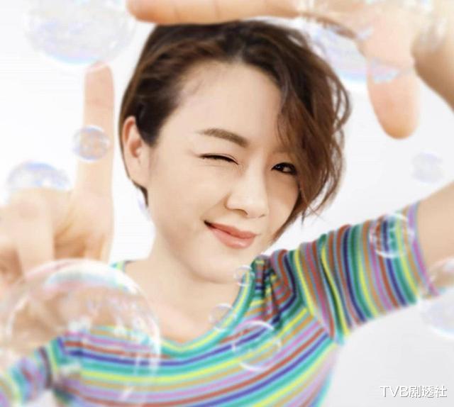 陈茵媺|TVB视帝最美妻子罕有开直播，大方透露明年会拍新剧，网友期待