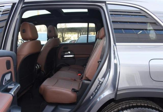 奔驰glb@奔驰GLB降价了，顶配不到30万，大7座布局，比GLC良心