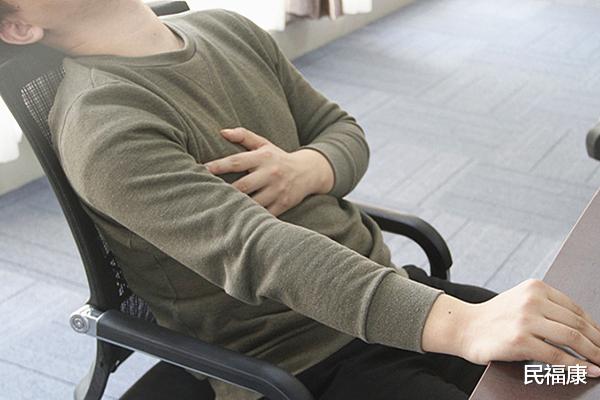 肺癌|肺癌来临,身体没有任何感觉?4个反常表现,提示你早点去检查CT